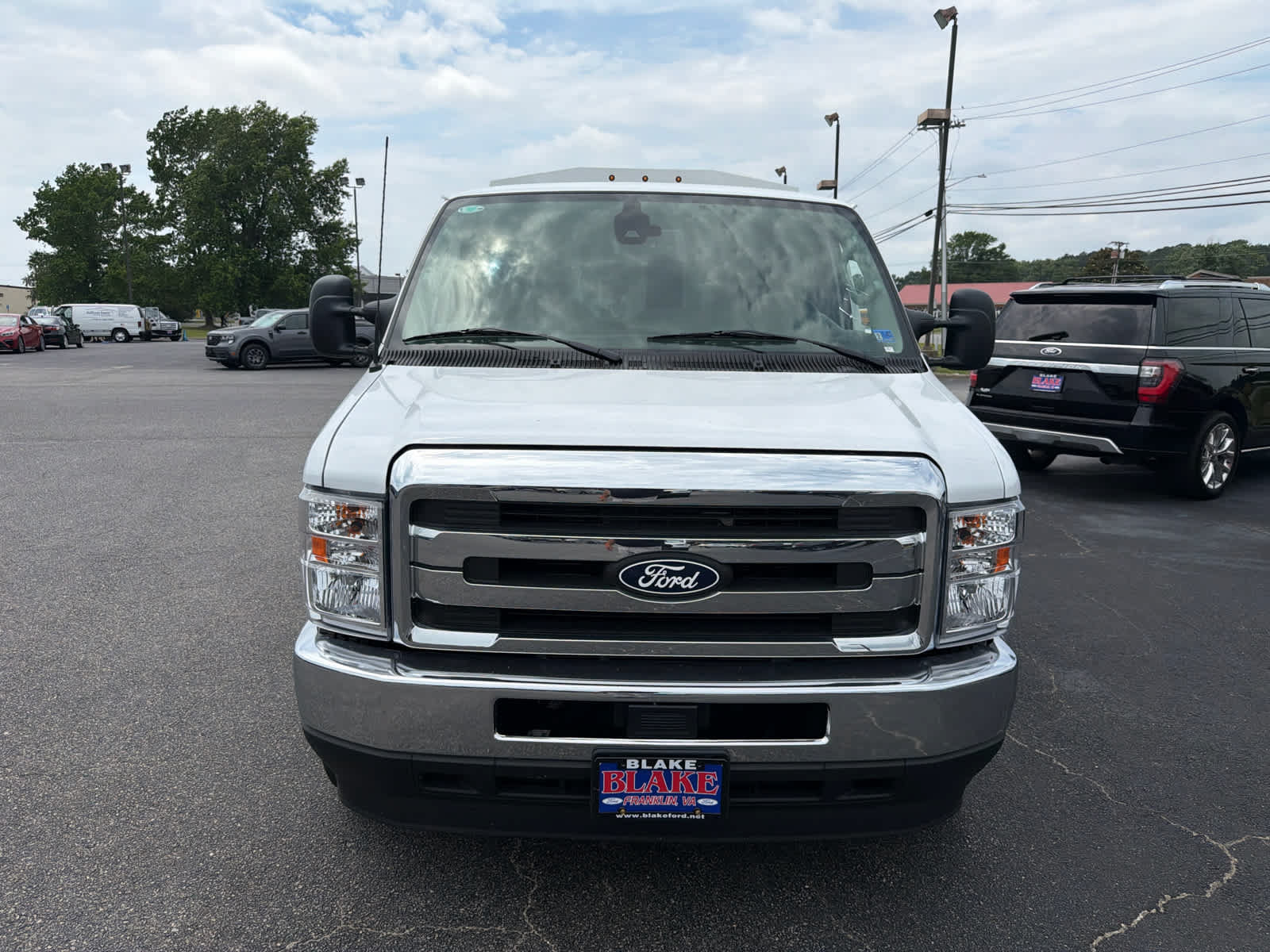 New 2026 Ford E-350 and Econoline 350 Super Duty w/ Power Equipment Group RWD image 8