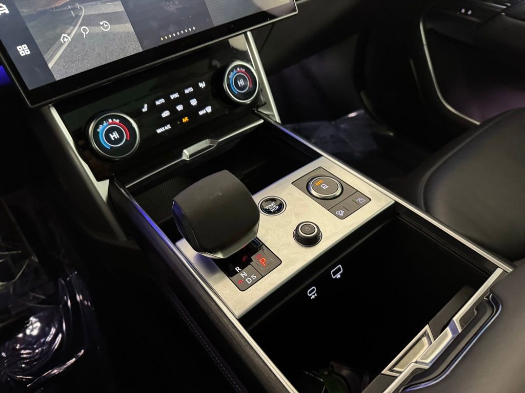 Used 2023 Land Rover Range Rover Long Wheelbase First Edition image 25