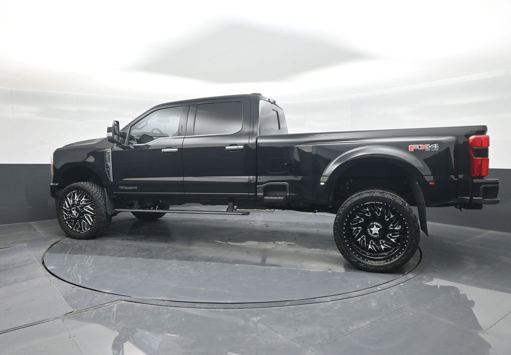 Used 2023 Ford F350 Platinum w/ FX4 Off-Road Package AWD/4WD image 30