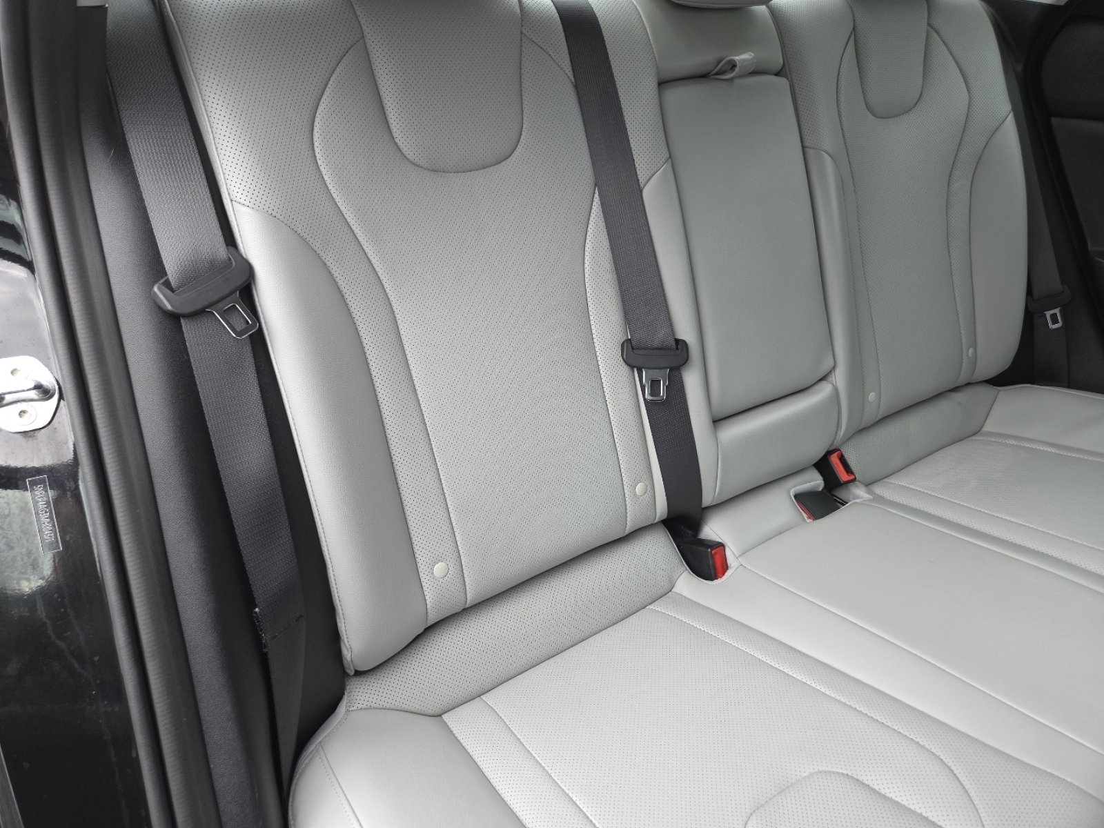 Used 2021 Hyundai Elantra Limited image 25