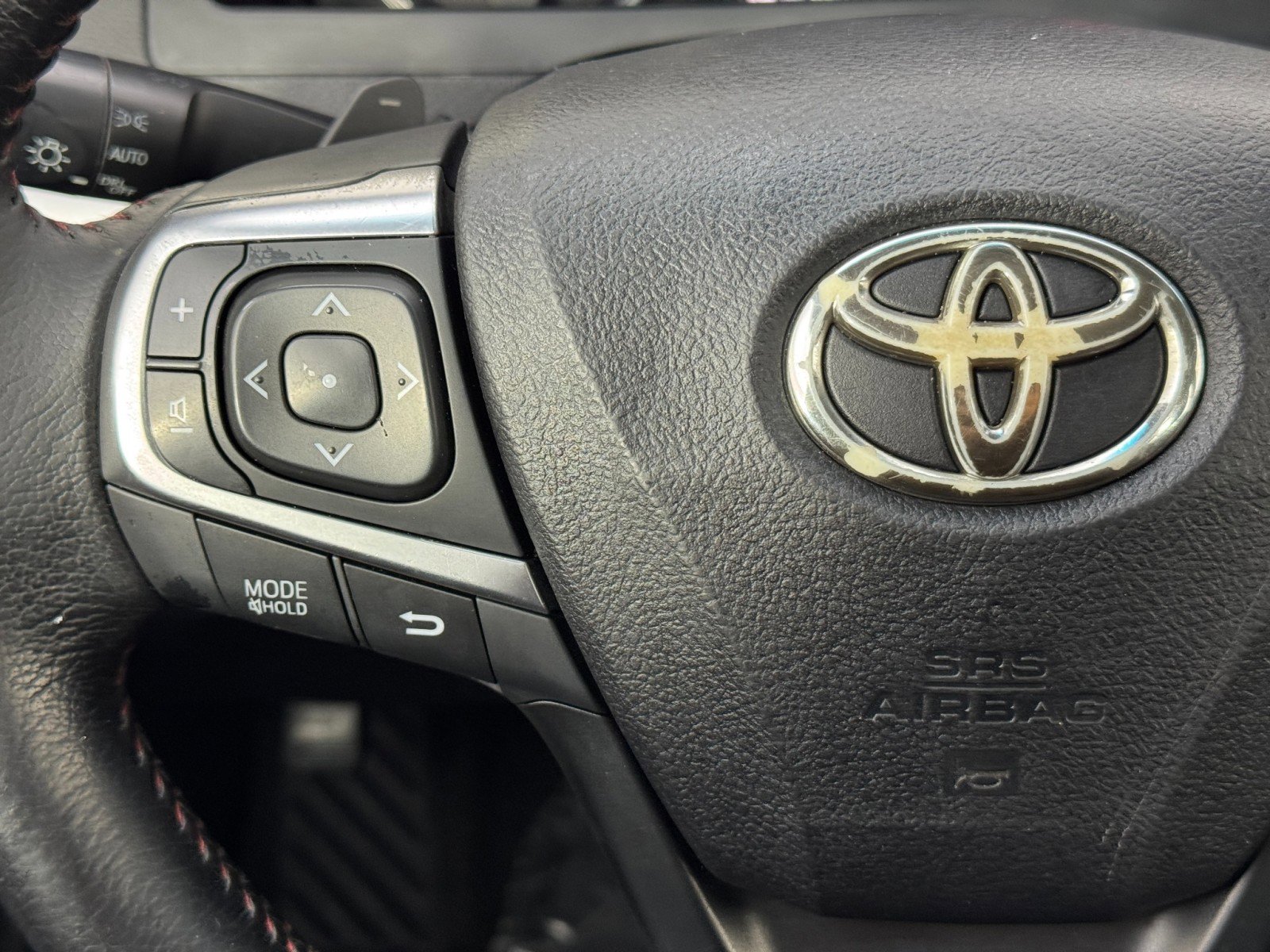 Used 2016 Toyota Camry SE image 19