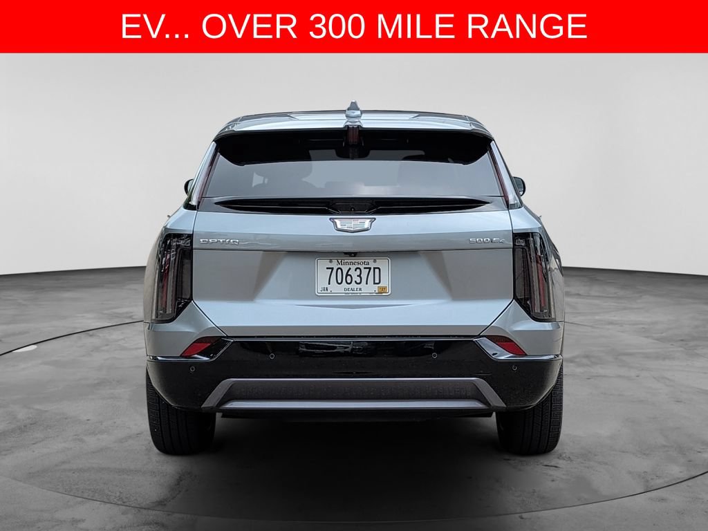 Used 2025 Cadillac Optiq Sport 2 w/ LPO, Floor Liner Package AWD/4WD image 6