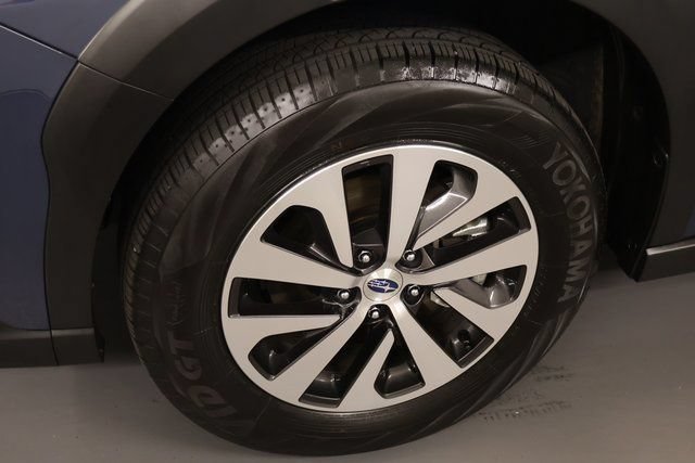 Certified 2025 Subaru Outback AWD/4WD image 8