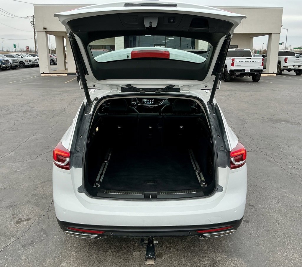 Used 2018 Buick Regal Essence w/ Driver Confidence Package #1 image 17