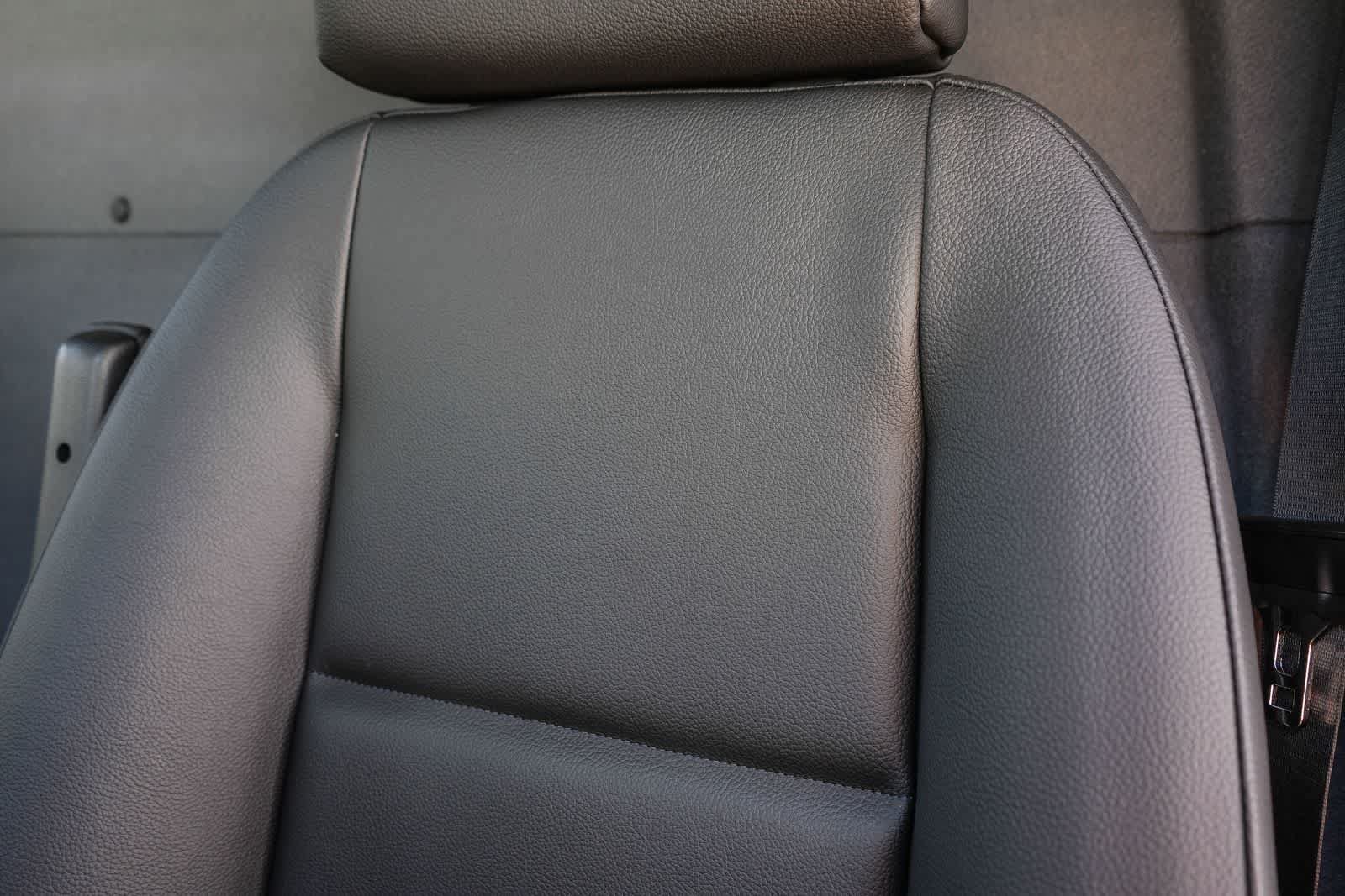 New 2025 Mercedes-Benz eSprinter 170 Cargo image 31