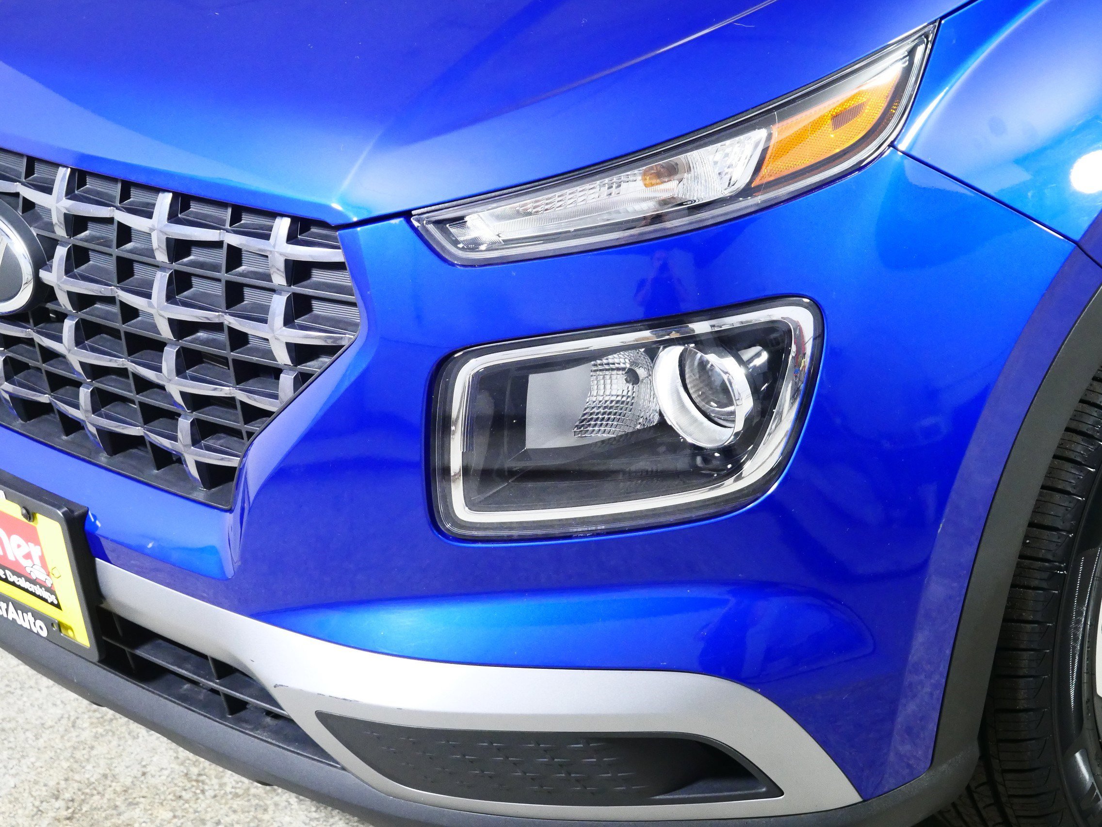 Used 2024 Hyundai Venue SEL image 16