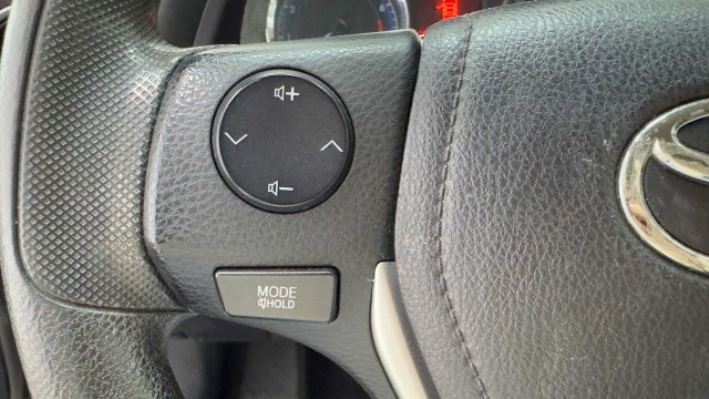 Used 2018 Toyota Corolla LE FWD image 24