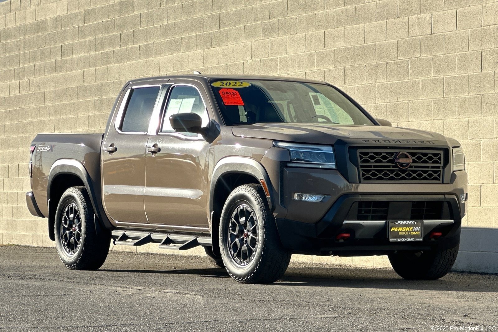 Used 2022 Nissan Frontier Pro-X w/ Pro-X Premium Package image 1