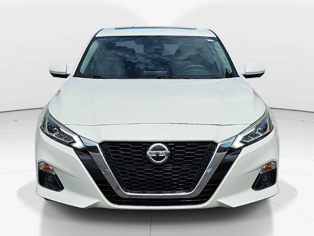 Used 2019 Nissan Altima 2.5 Platinum FWD image 12