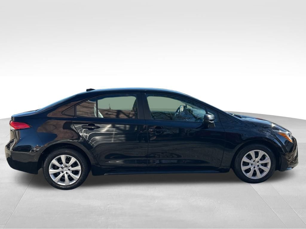 Used 2024 Toyota Corolla LE image 23