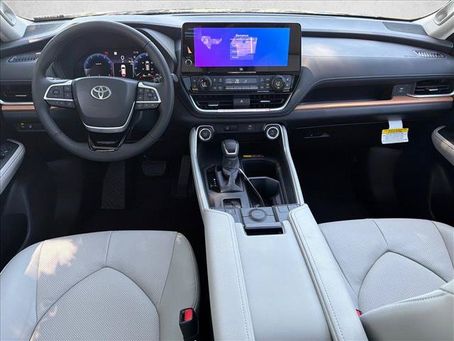 Used 2026 Toyota Grand Highlander FWD image 23