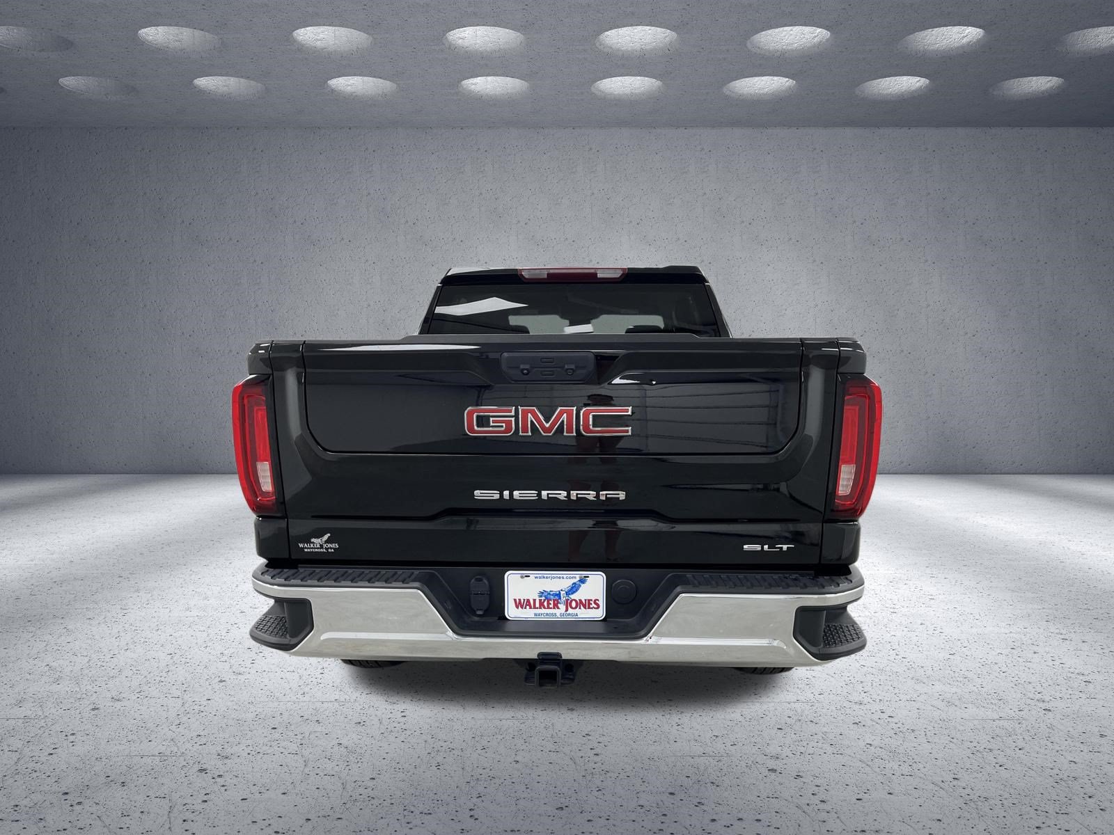 Used 2025 GMC Sierra 1500 SLT RWD image 4