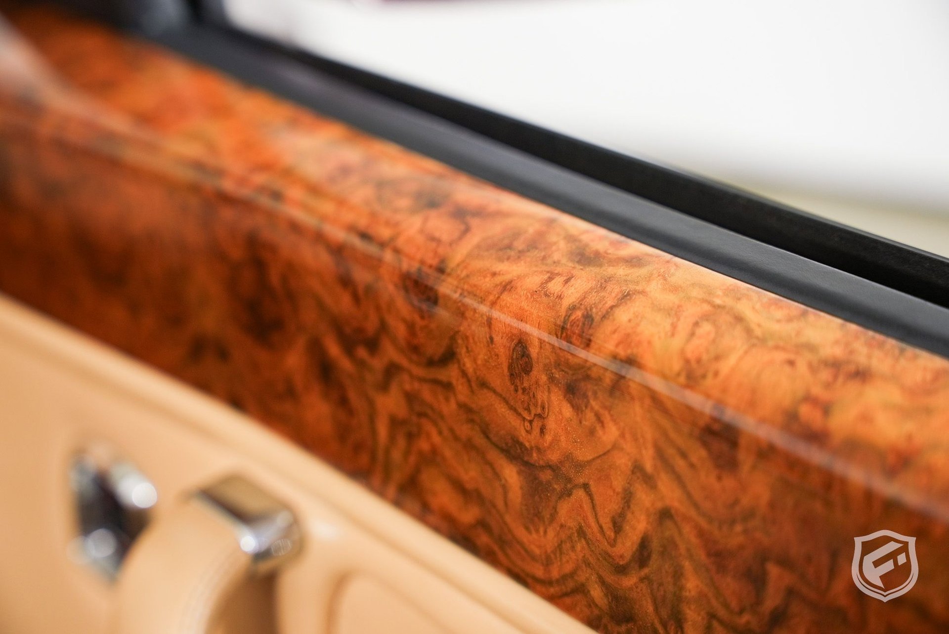 Used 2001 Rolls-Royce Corniche image 34