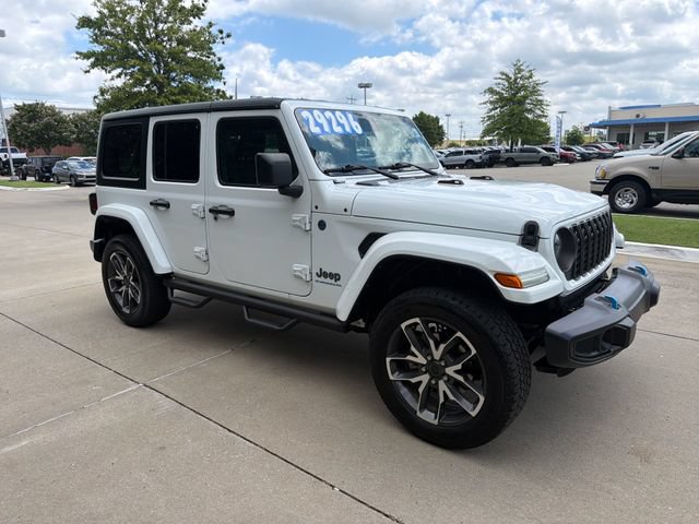 Used 2024 Jeep Wrangler Unlimited AWD/4WD image 7