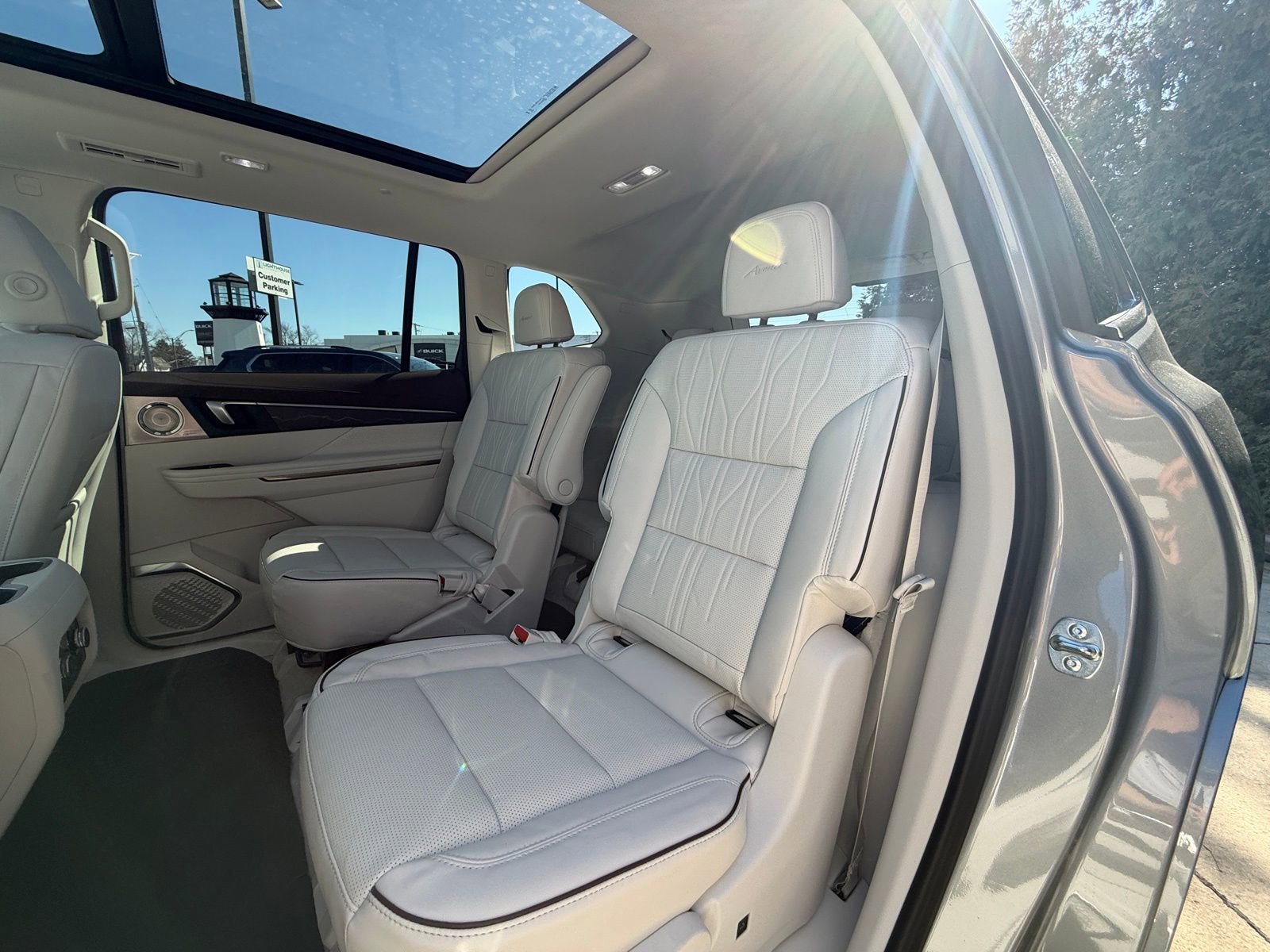 New 2026 Buick Enclave Avenir w/ Super Cruise Package AWD/4WD image 27