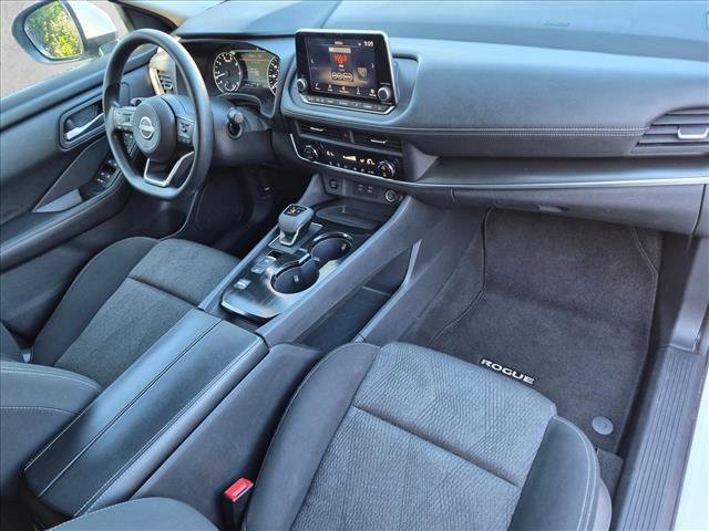 Used 2024 Nissan Rogue SV FWD image 20