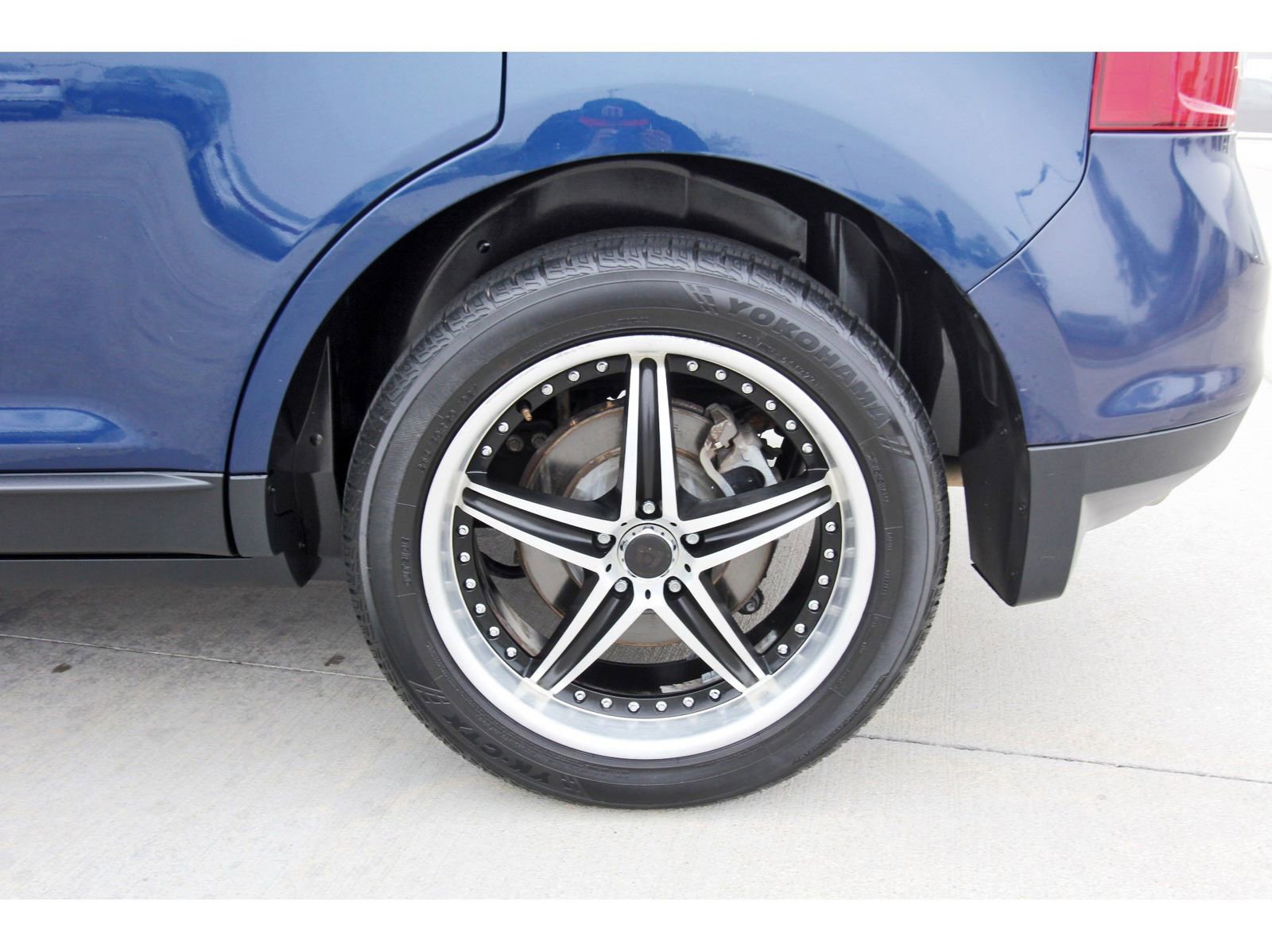 Used 2012 Ford Edge Limited w/ Driver Entry Pkg image 31