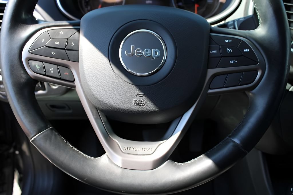 Used 2020 Jeep Cherokee Limited AWD/4WD image 14