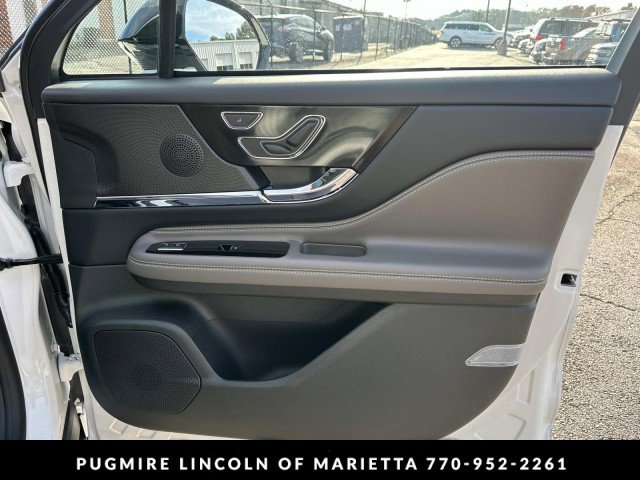 New 2026 Lincoln Corsair Grand Touring w/ Rear Removable Package Tray image 14