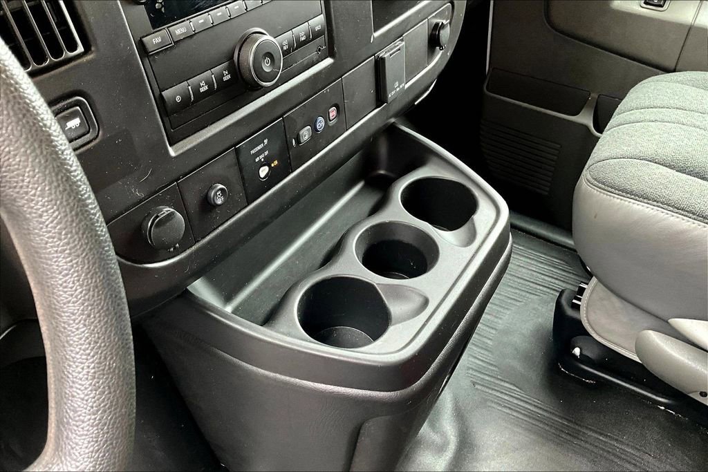 Used 2024 GMC Savana 2500 w/ Driver Convenience Package image 18