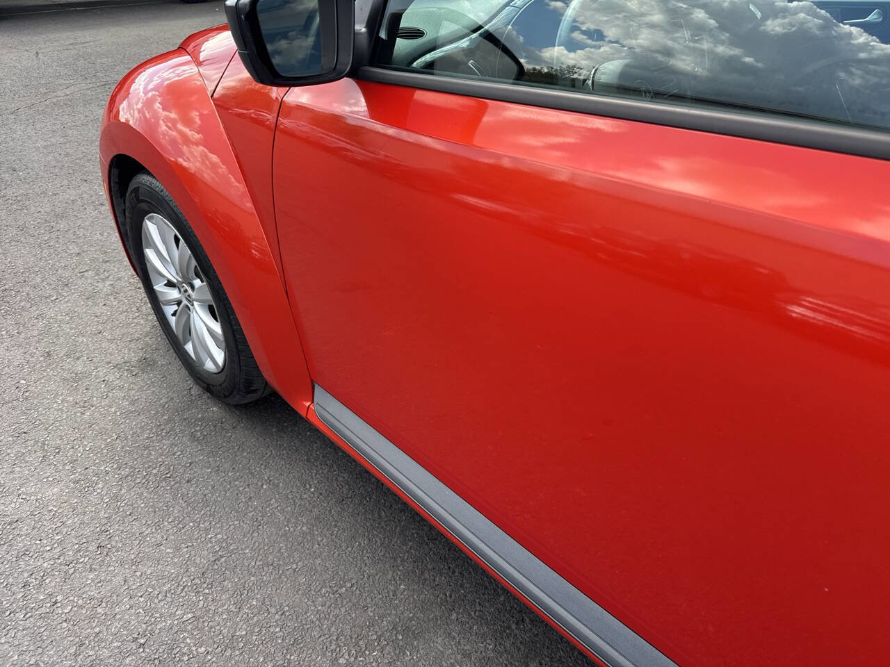 Used 2017 Volkswagen Beetle 1.8T Classic FWD image 26