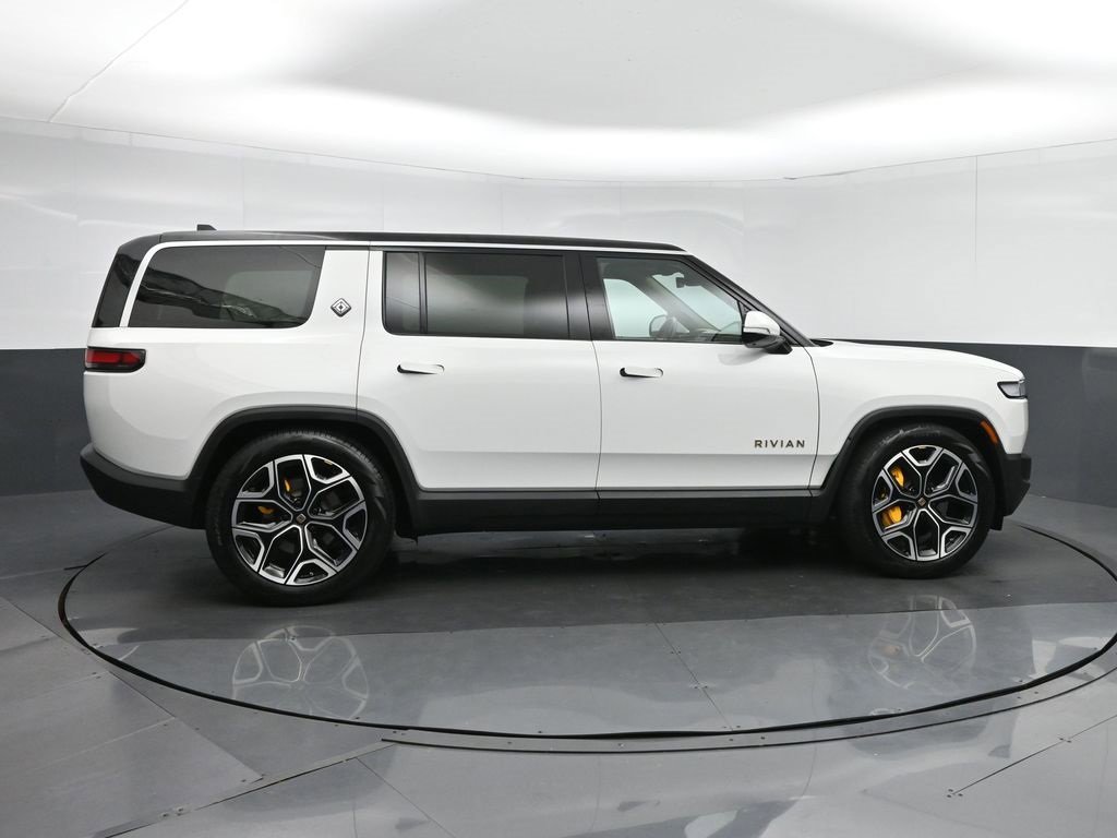 Used 2023 Rivian R1S Launch Edition image 8