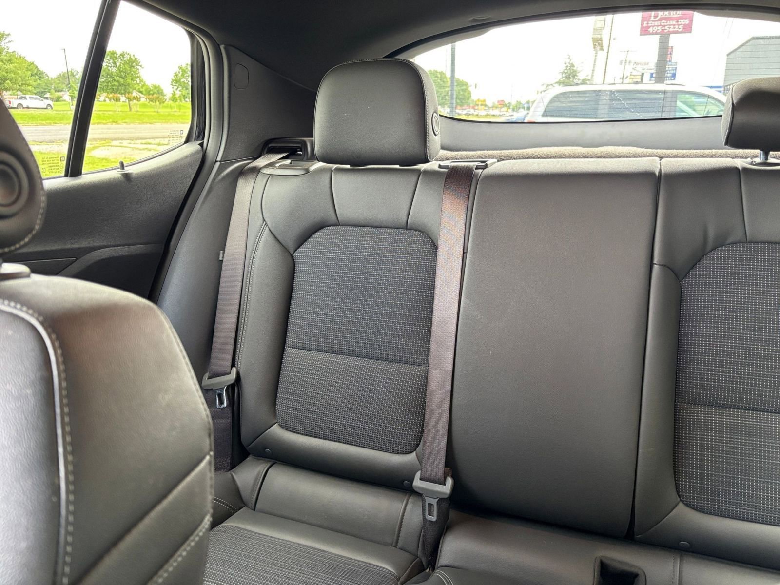 Used 2025 Buick Envista Preferred FWD image 38