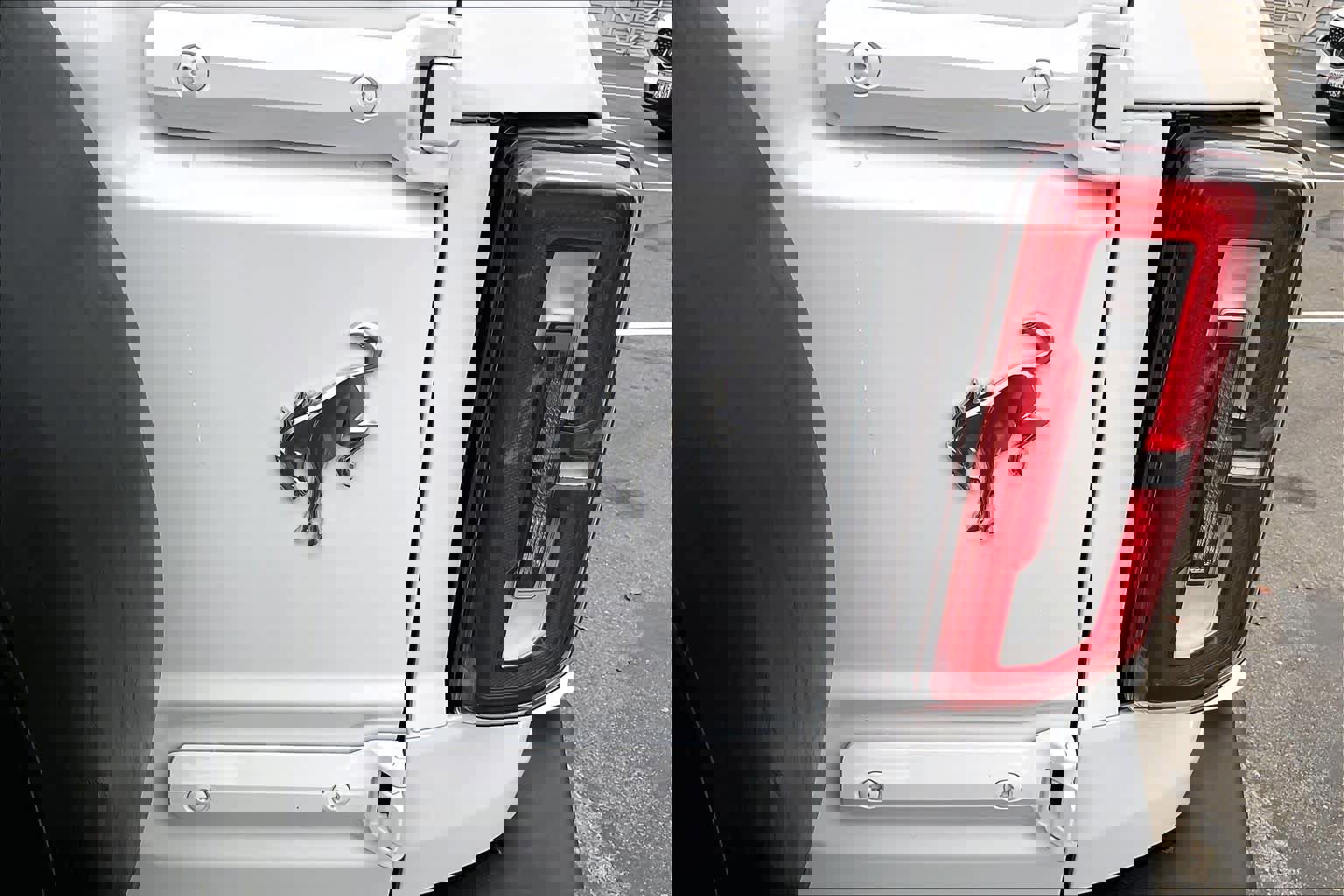 Used 2024 Ford Bronco Outer Banks image 11