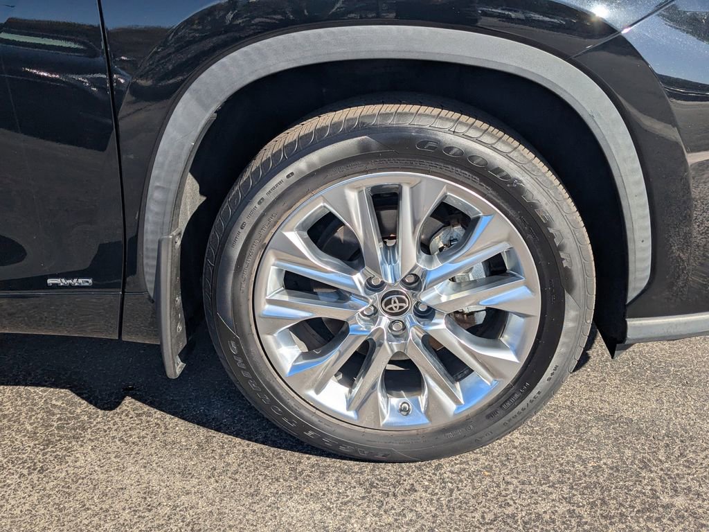 Used 2021 Toyota Highlander Limited image 23