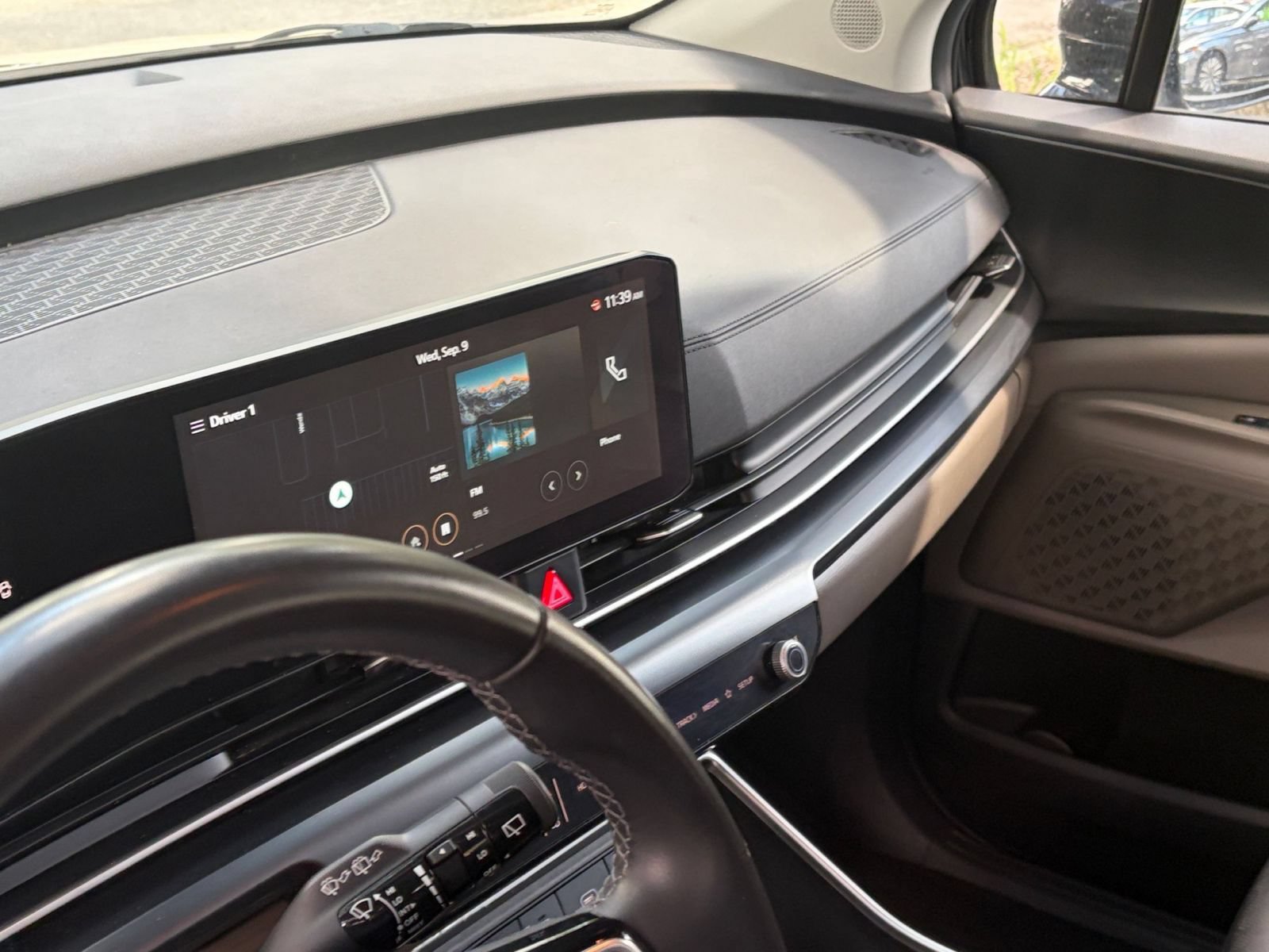 Used 2026 Kia Carnival FWD image 37