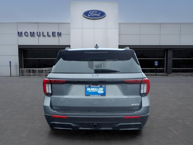 Certified 2025 Ford Explorer ST-Line AWD/4WD image 6