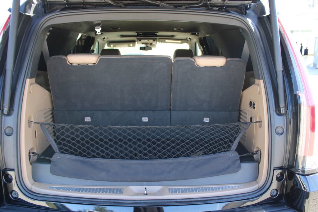 Used 2020 Cadillac Escalade Platinum w/ Escalade Sport Edition AWD/4WD image 11