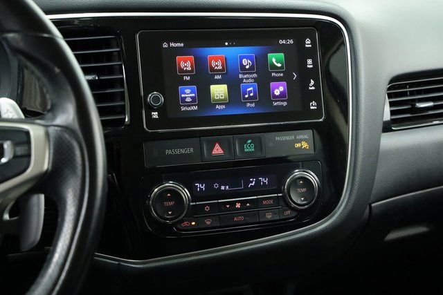 Used 2018 Mitsubishi Outlander SEL image 13