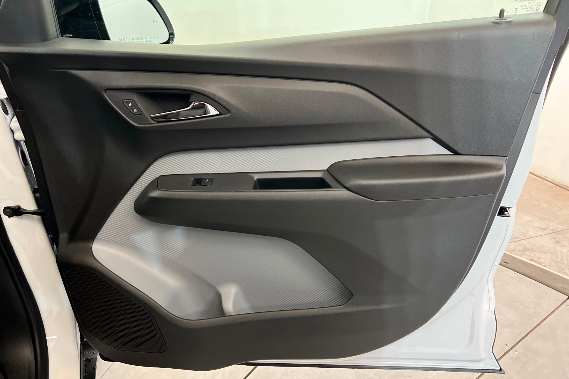 New 2027 Chevrolet Bolt LT w/ Comfort Package image 25