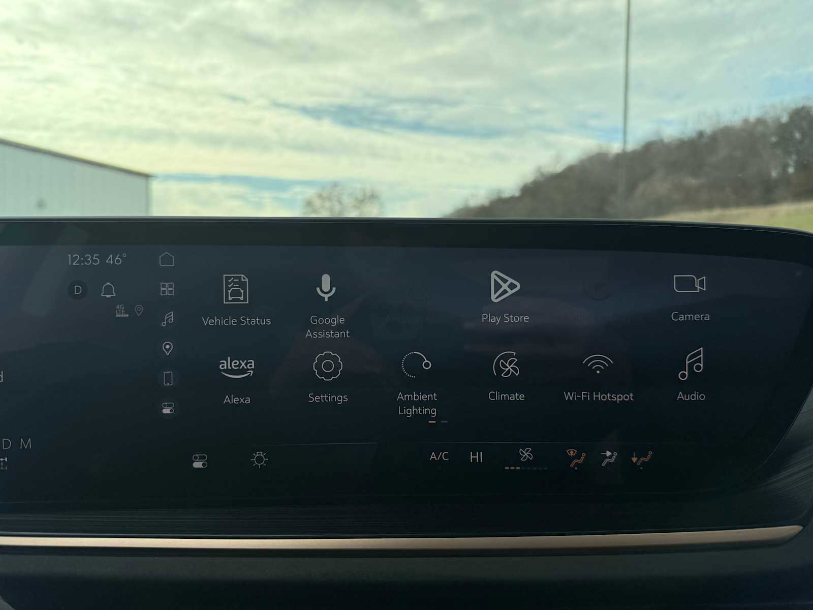 Used 2025 Buick Envision Sport Touring image 23