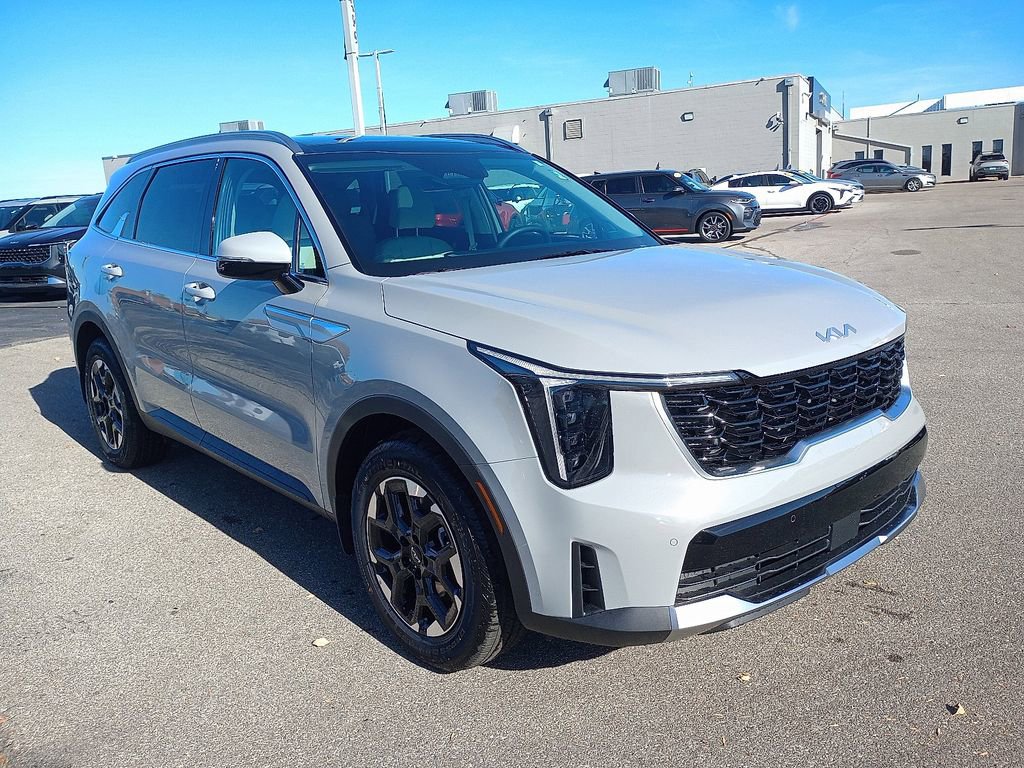 New 2026 Kia Sorento S w/ S Panoramic Sunroof Package