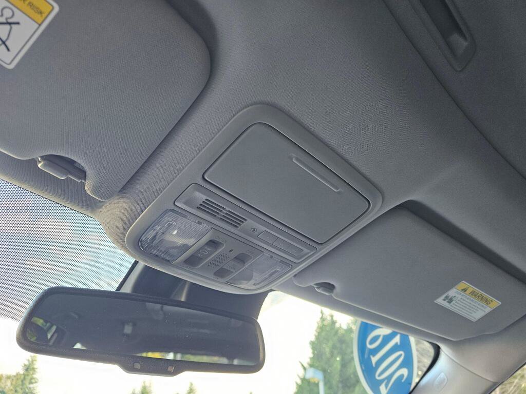 Certified 2018 Honda Pilot Touring image 33
