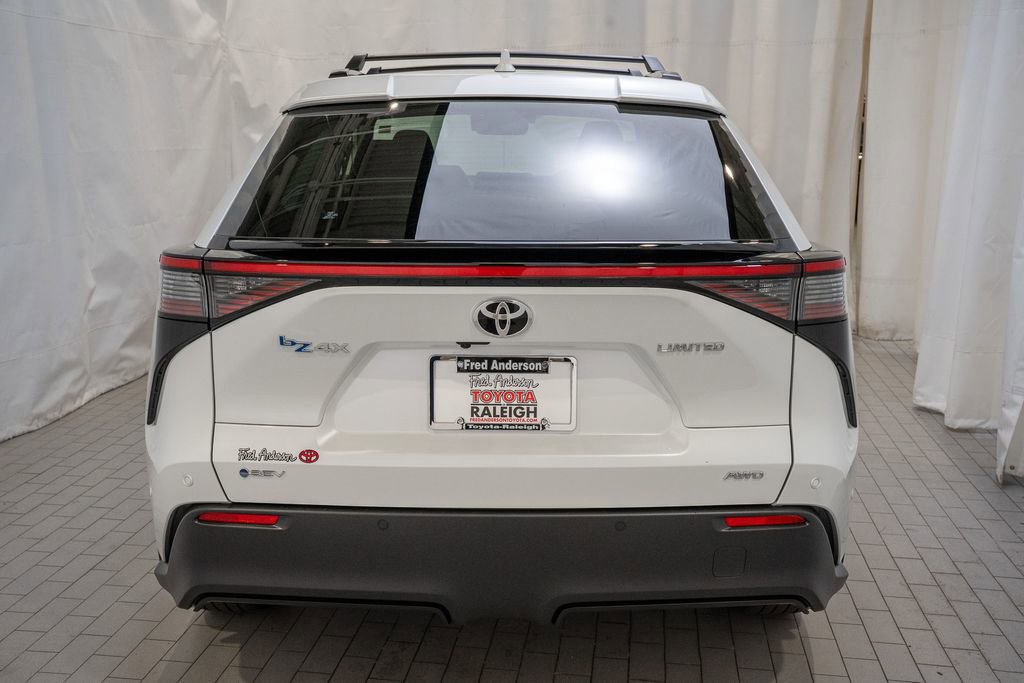 Used 2025 Toyota bZ4X AWD image 4