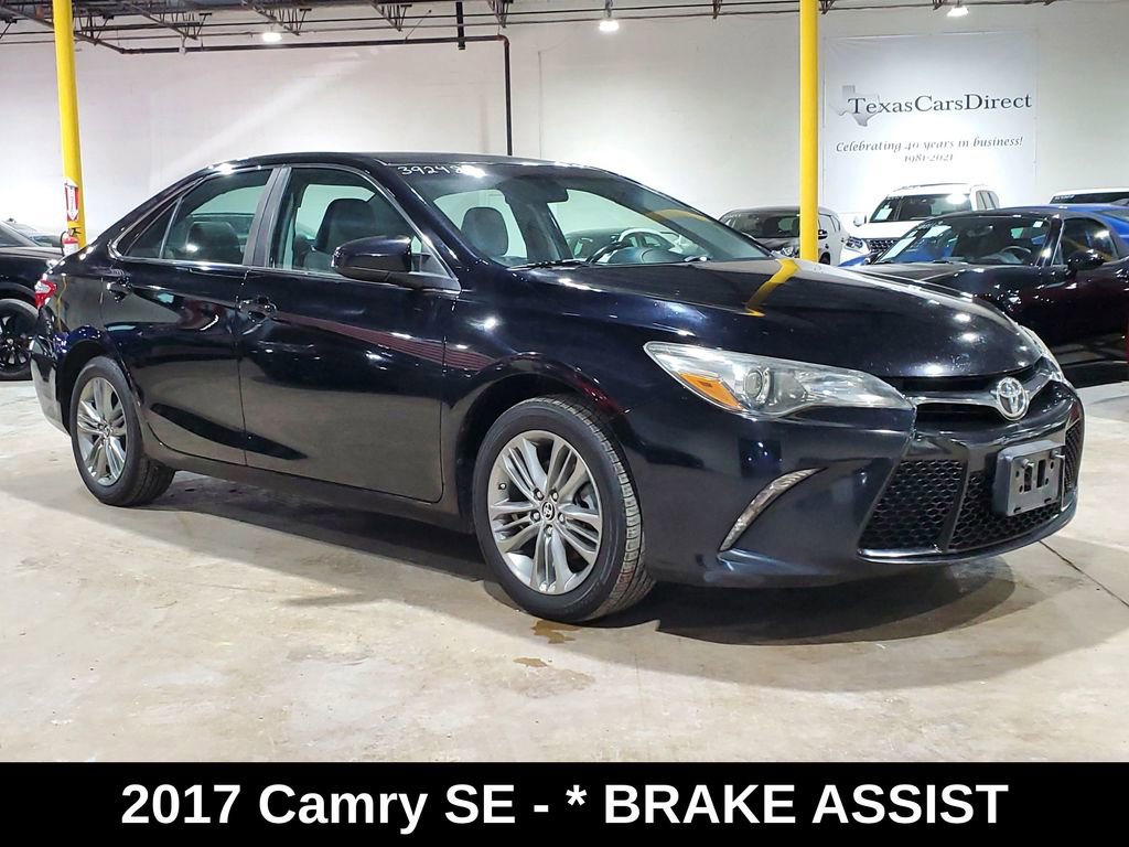 Used 2017 Toyota Camry SE FWD image 3