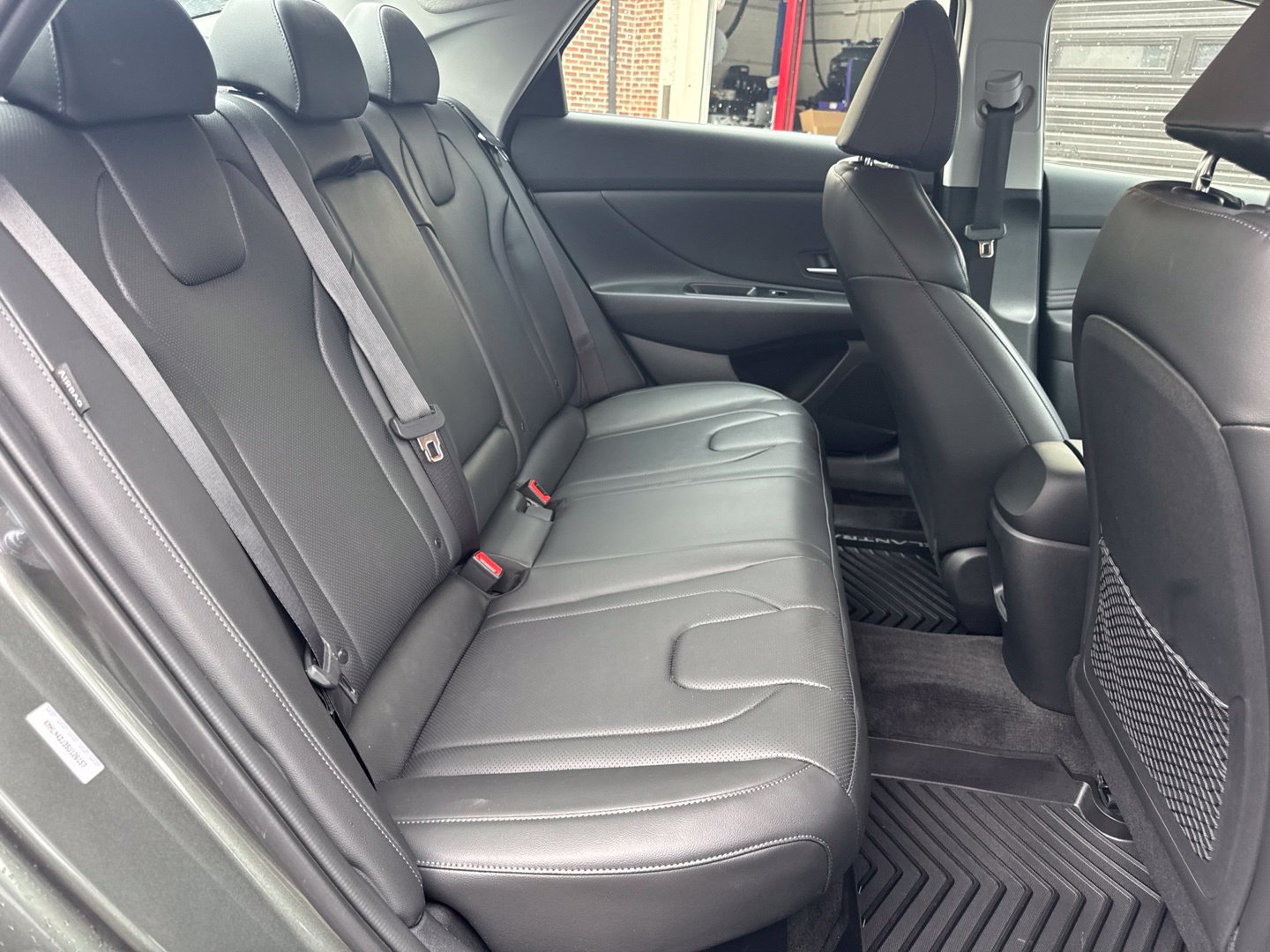 Used 2025 Hyundai Elantra Limited FWD image 11