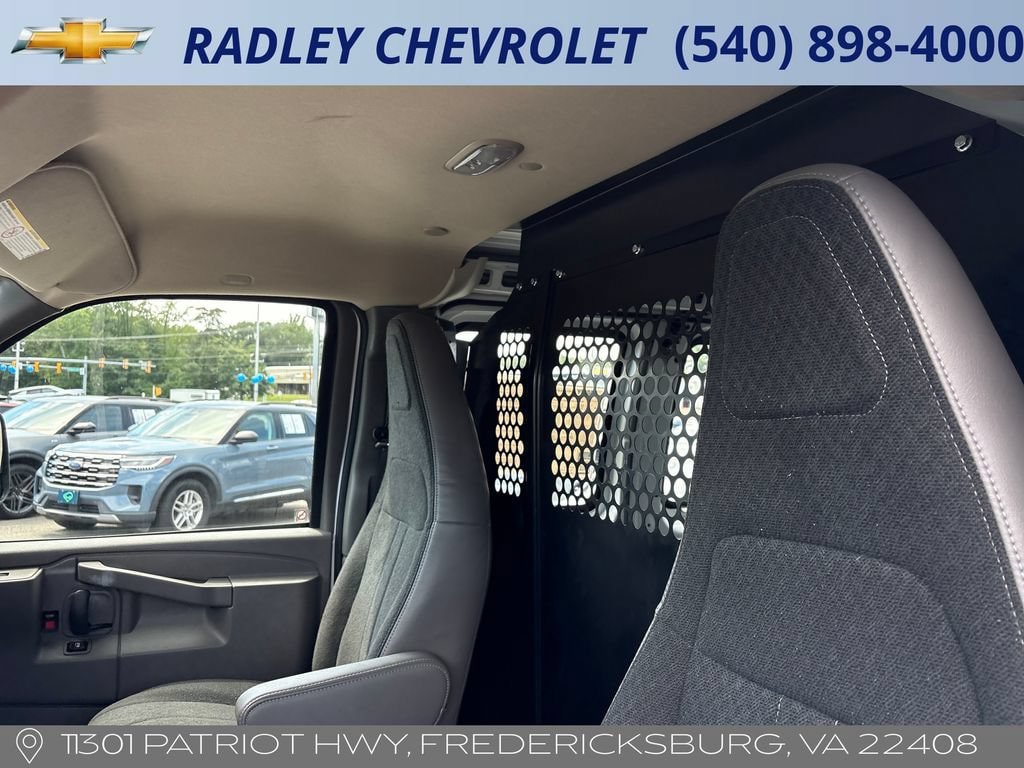 Certified 2025 Chevrolet Express 2500 w/ Driver Convenience Package RWD image 2