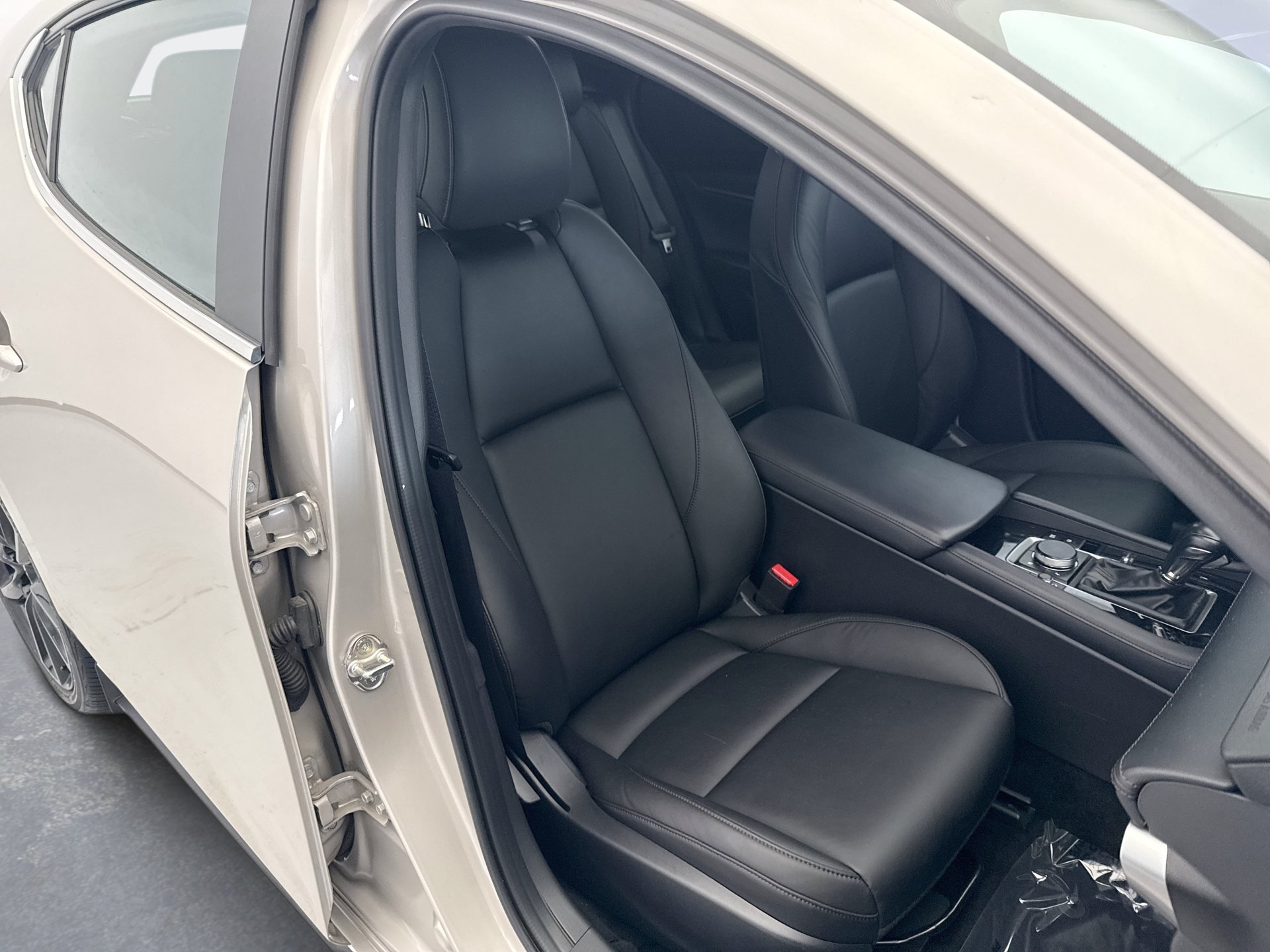 Used 2025 MAZDA MAZDA3 s Sport FWD image 16