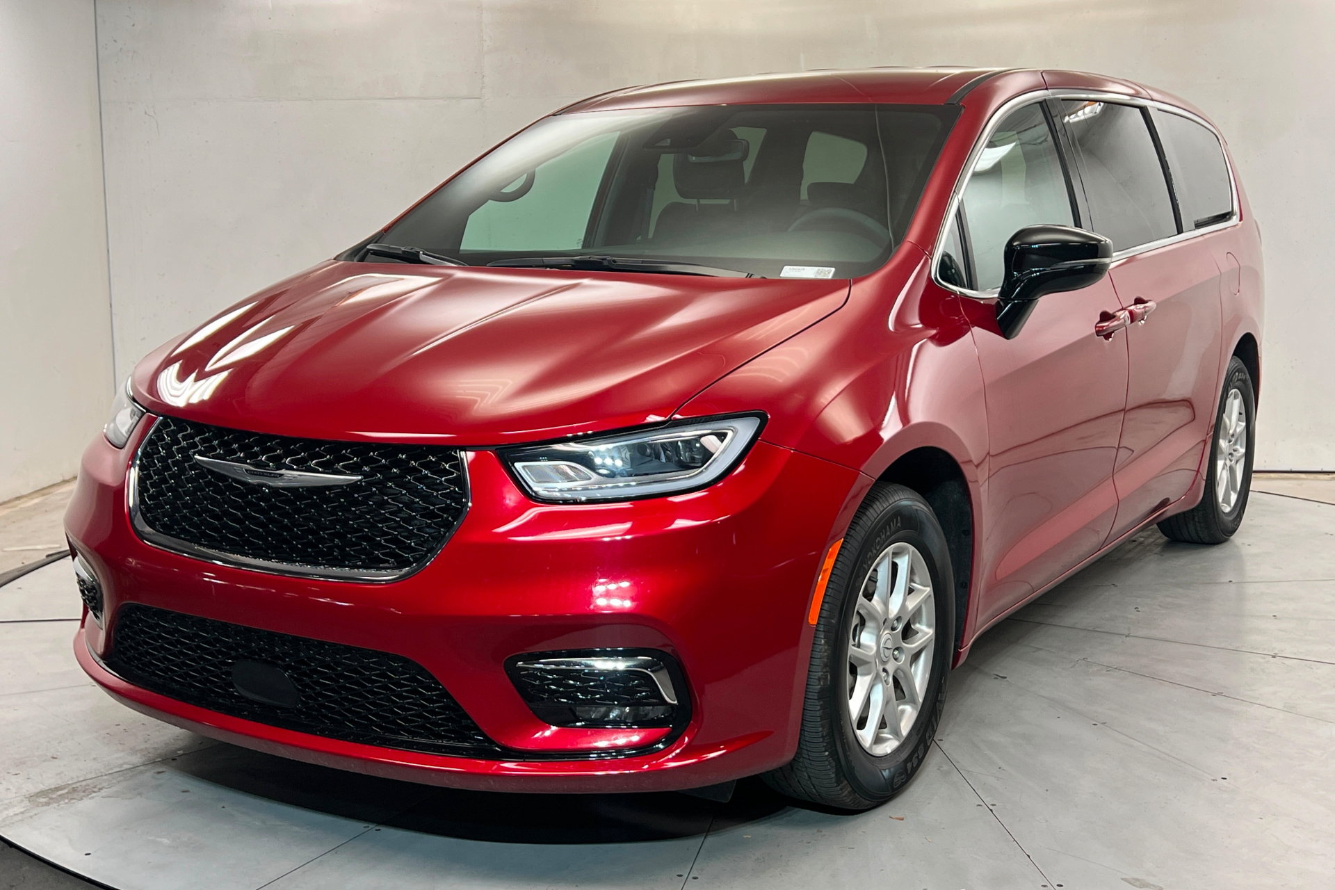 Certified 2026 Chrysler Pacifica Select