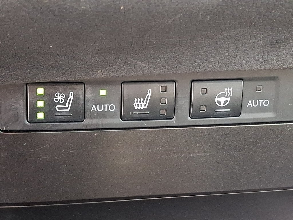 Used 2023 Lexus ES 250 w/ Premium Package AWD/4WD image 25