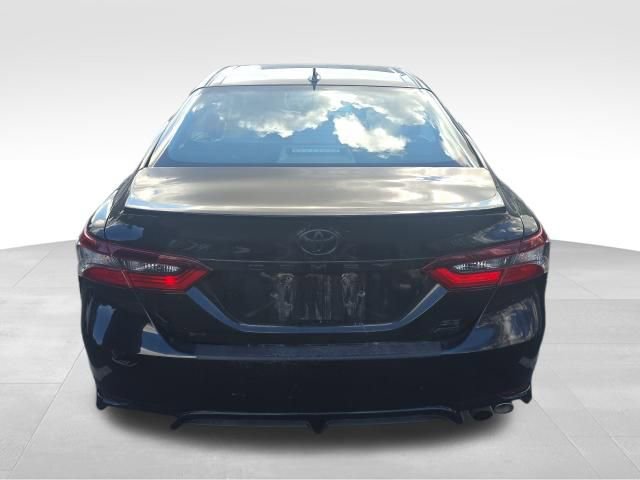 Used 2023 Toyota Camry SE image 8