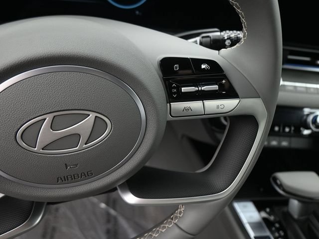Certified 2025 Hyundai Elantra SEL FWD image 19