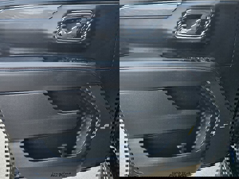 Used 2021 Chevrolet Tahoe RST w/ Luxury Package image 26