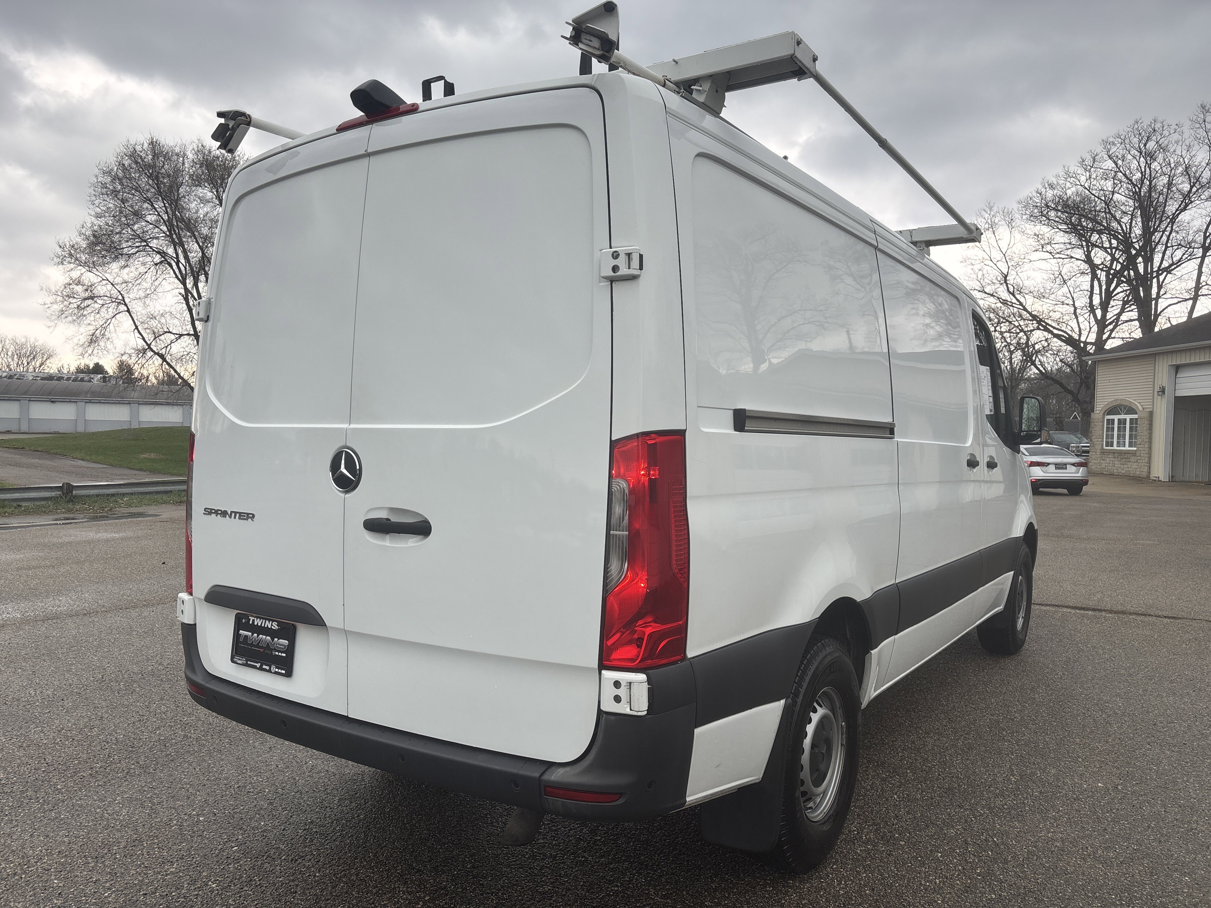 Used 2021 Mercedes-Benz Sprinter 1500 image 3