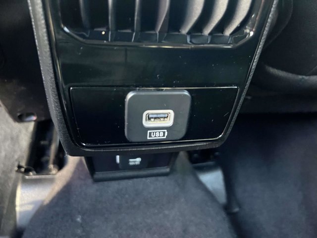 Used 2024 Jeep Compass Latitude image 12