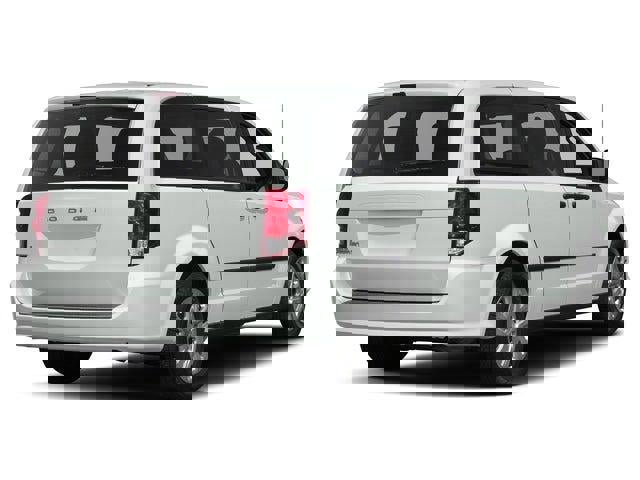 Used 2018 Dodge Grand Caravan SE w/ UConnect Hands-Free Group image 3